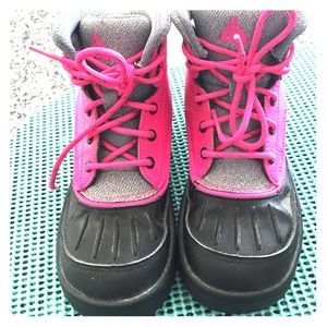 EUC! NIKE !** Girls high-top boot/winter