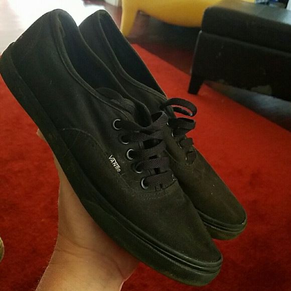 All black Vans