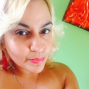 Meet your Posher, Evelyn