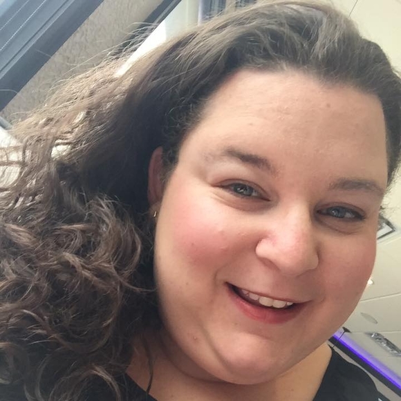 Meet your Posher, Jennifer - Picture 1 of 1