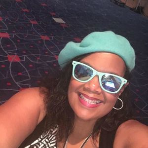 Meet your Posher, Wendy