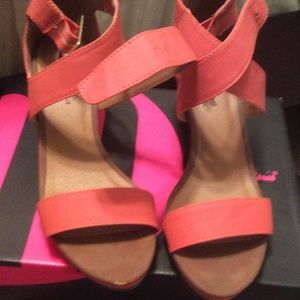 Sz 6.5 wedges
