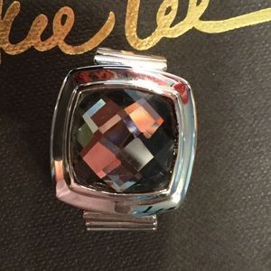 Beautiful genuine crystal stretch ring