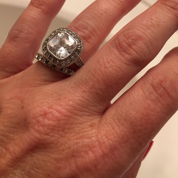 Cubic Zirconia Ring SZ 5 - Picture 3 of 4