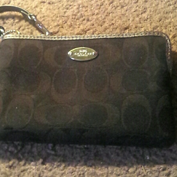 Black Coach New York Wristlet