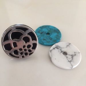 Silpada ring with interchangeable discs