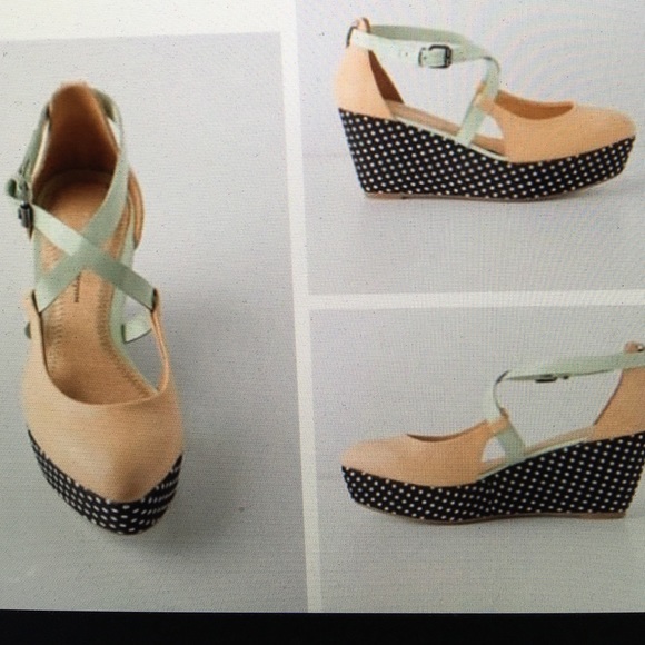 Anthropologie Retro Polka Dot Wedges