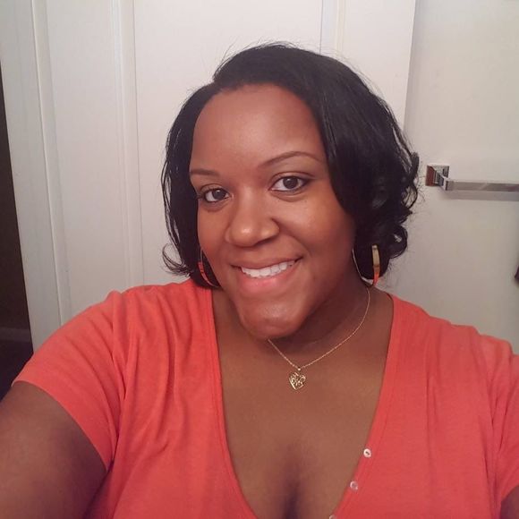 Meet your Posher, Shana