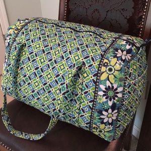 Vera Bradley Extra Large Green Daisy Duffle Bag