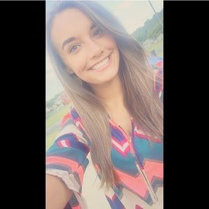 Meet your Posher, Lexi