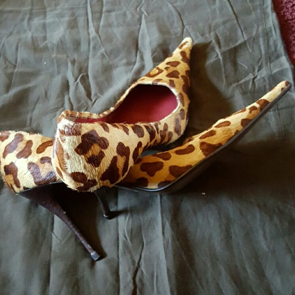 Shoes - Picture 3 of 4