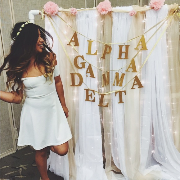 White Tobi Off the Shoulder Dress 💗✨