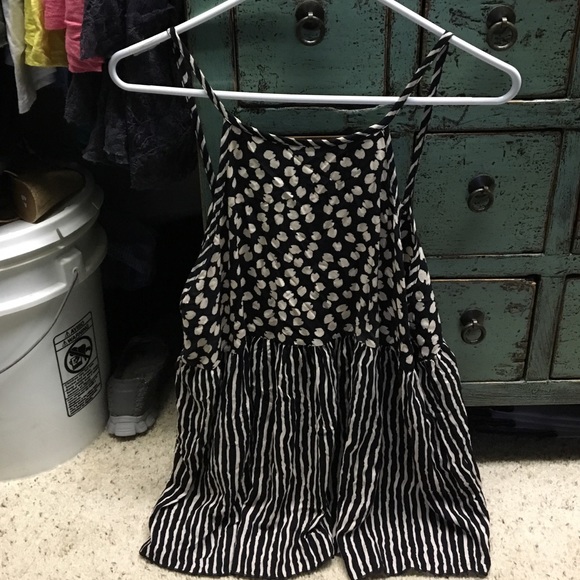 Absolutely adorable black and cream top- NWOT!