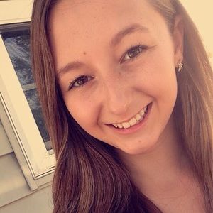 Meet your Posher, Kaitlyn