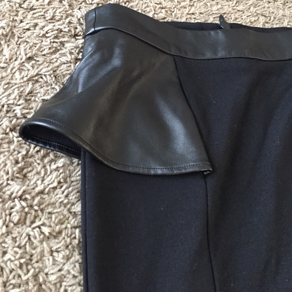 Black skirt - Picture 2 of 3