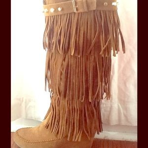 Pocahontas Fringe Boots 🔅