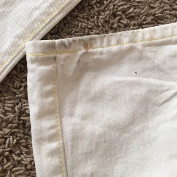 Abercrombie white jeans size 2R. - Picture 3 of 4