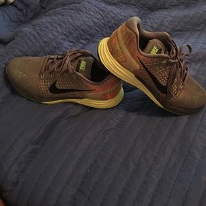 Size 9 Nike lunar glide 7