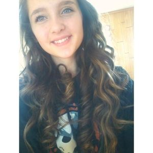 Meet your Posher, Valarie