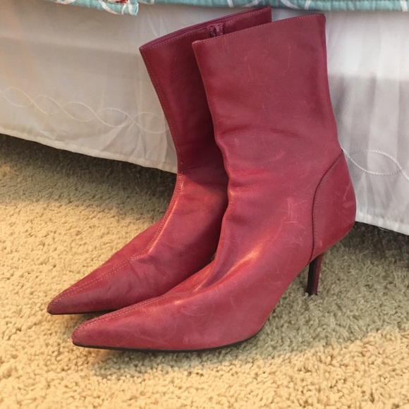 Steve Madden raspberry colored booties - Picture 1 of 4