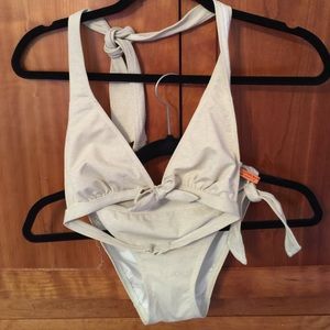 Never worn Juicy Couture bathing suit
