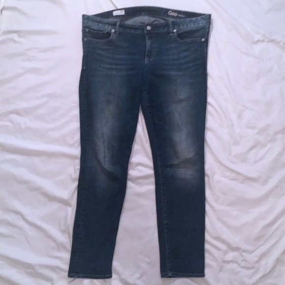 Medium blue Gap always skinny jeans 33r 16