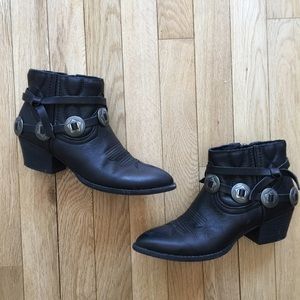 Dolce Vita Skye western bootie