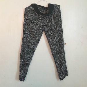 Patterned pants with elastic waist.