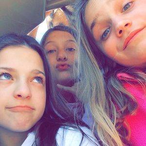 Meet your Posher, Sierra