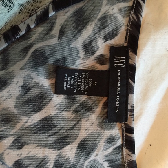 Snow leopard top - Picture 3 of 3