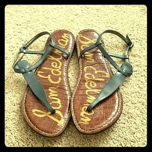 Chic Sam Edelman minimalist sandles