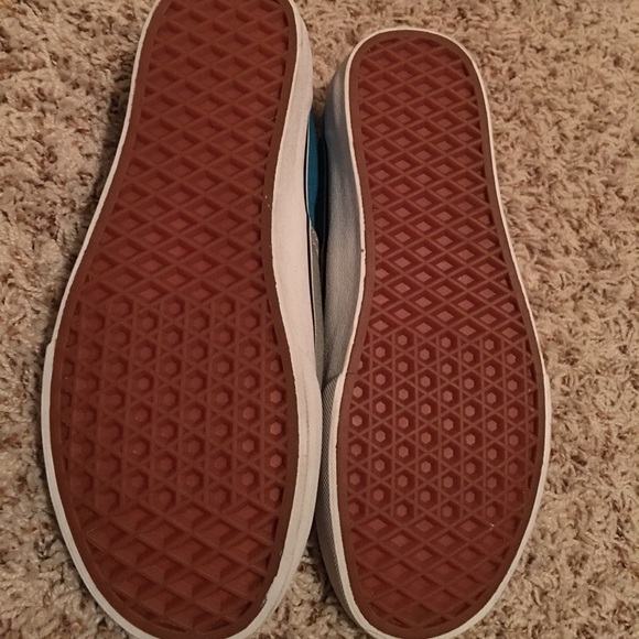 Vans - Picture 2 of 3