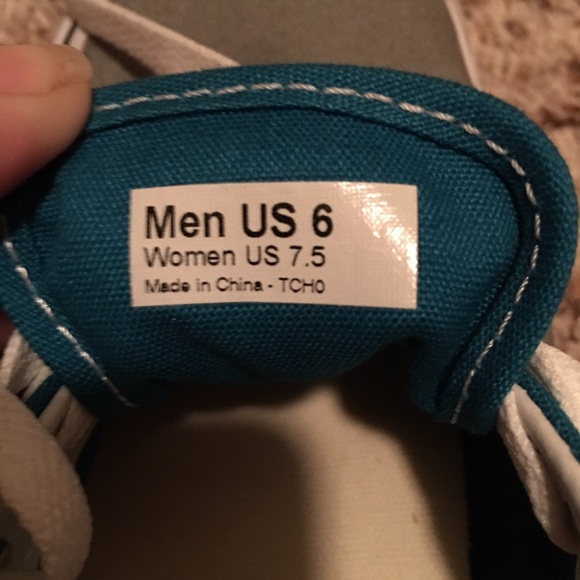 Vans - Picture 3 of 3