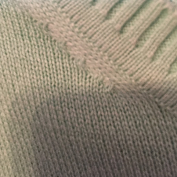 New Vineyard Vines sleeveless top - Picture 3 of 3