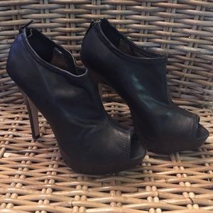 Genuine Leather Nine West Peep Toe Bootie