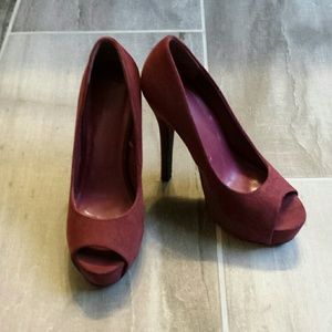 Maroon XXI pumps / heels