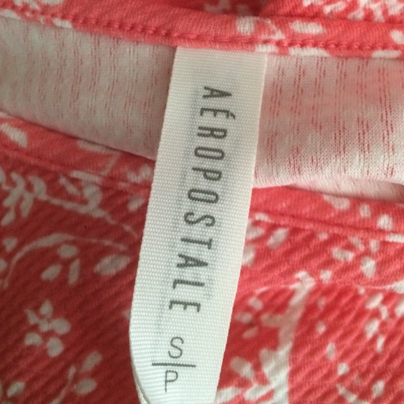 Clothing - Picture 3 of 4