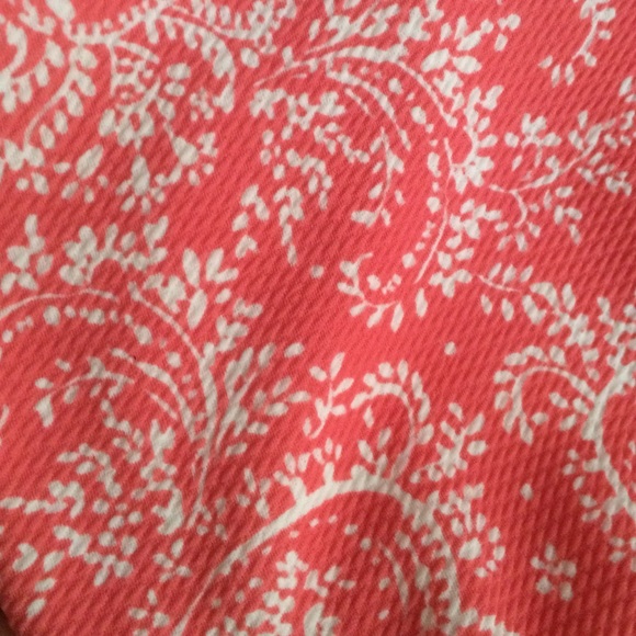 Clothing - Picture 4 of 4