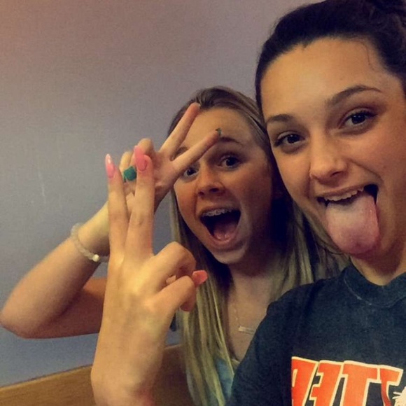 Meet your Posher, Melanie