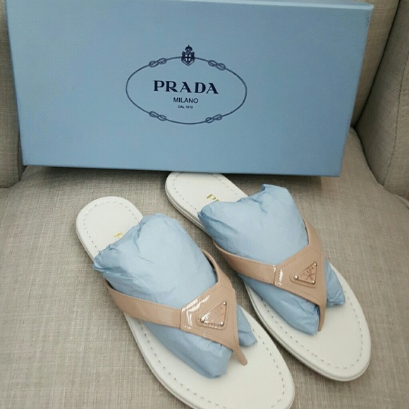 🎉SOLD🎉 NIB PRADA CALZATURE DONNA LOGO SANDALS - Picture 2 of 4