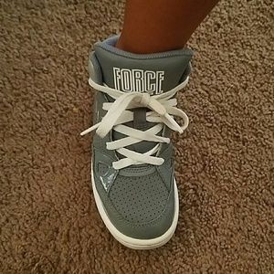 toddler Nike 11c mildly worn like new