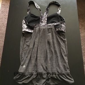 Reserved Lululemon restless .. Size 6 or 8 prob