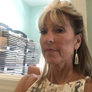 Meet your Posher, Kim