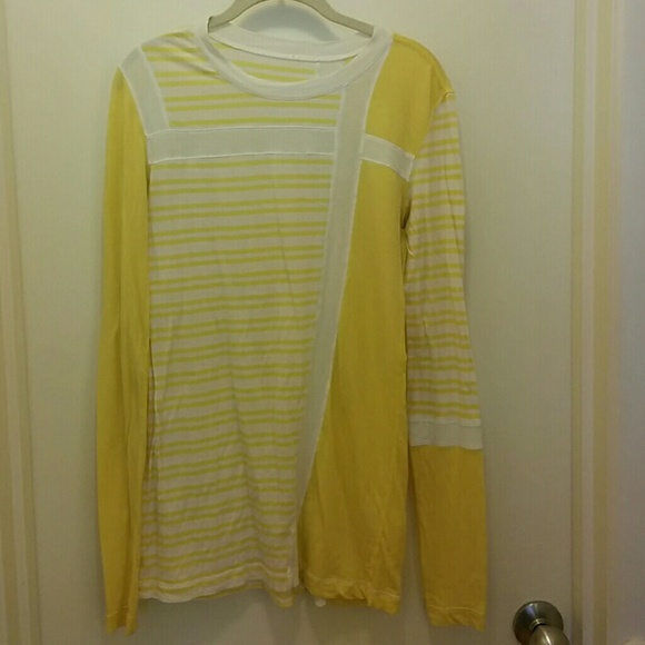Lululemon long sleeve size 6/8