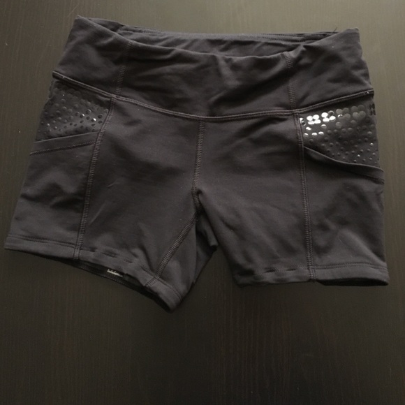 Reserved Lululemon 4 shorty short