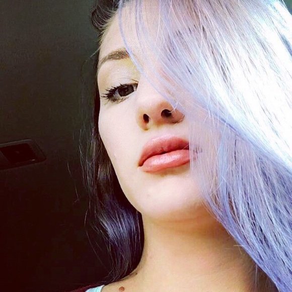 Meet your Posher, Courtney - Picture 3 of 8