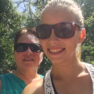 Meet your Posher, Marci