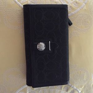Authentic Coach wallet