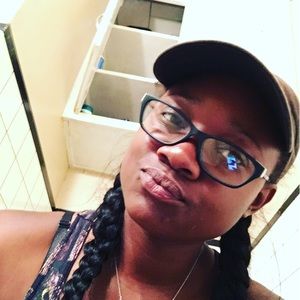 Meet your Posher, Iesha