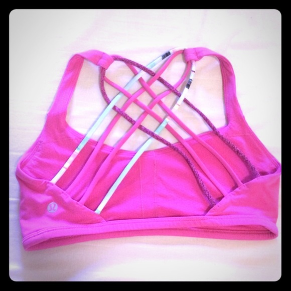 LULULEMON free to be wild sports bra